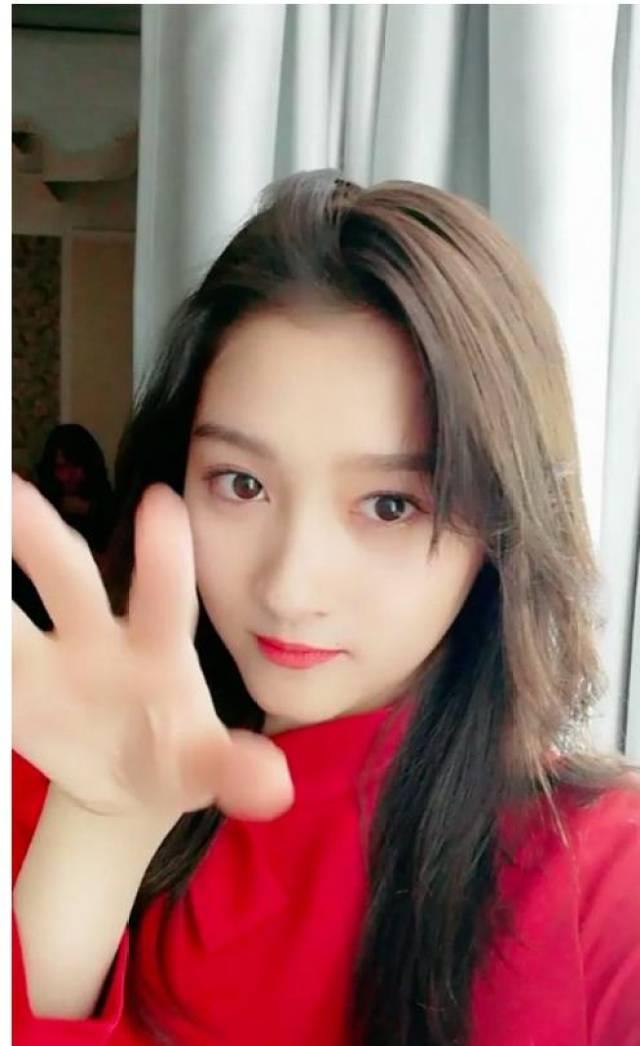 超 国产情侣自拍视频,甜蜜瞬间，记录爱情美好时光