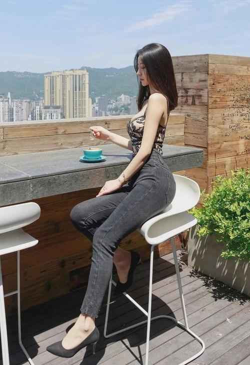 国产肉色丝袜脚视频,性感诱惑，一睹为快