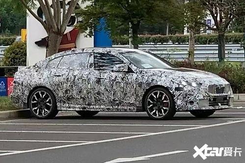 国产轿跑街拍合集视频,街拍合集视频中的速度与激情  第3张